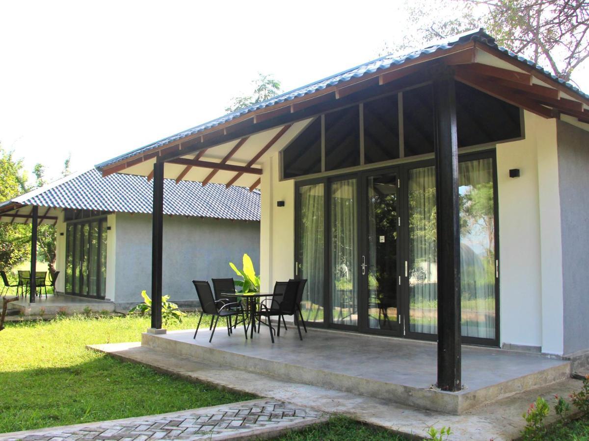 Nivadoo Resort Szigirija Kültér fotó The hotel's rooms