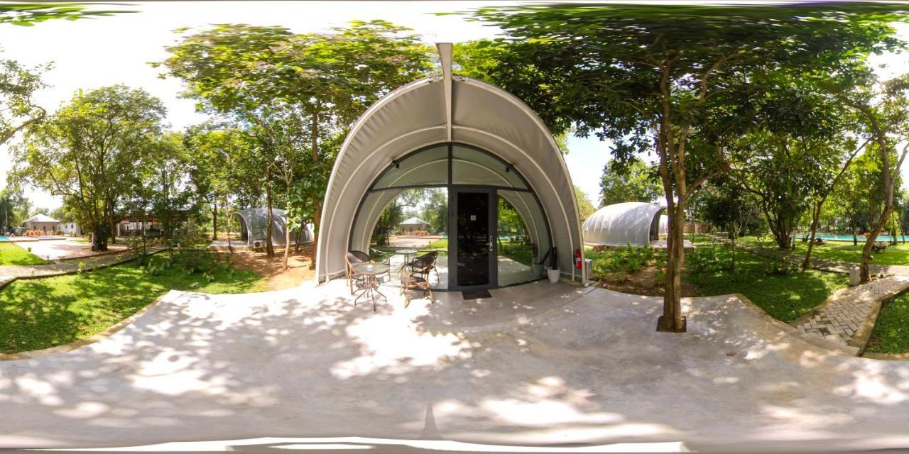 Nivadoo Resort Szigirija Kültér fotó The "Bubble"