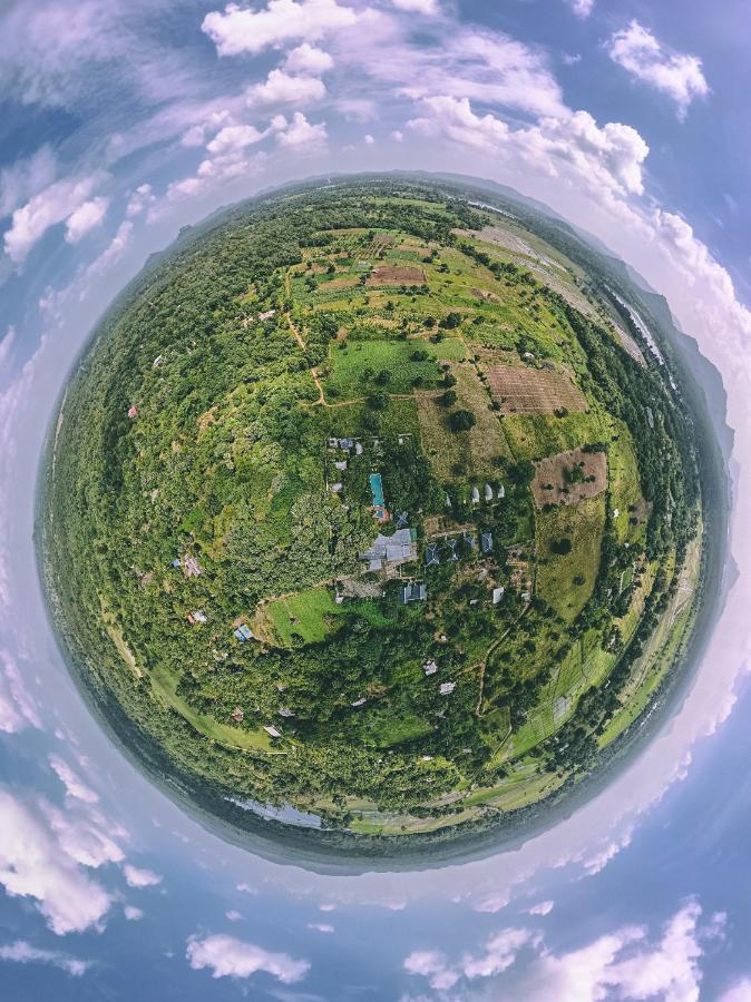 Nivadoo Resort Szigirija Kültér fotó Aerial view of the village